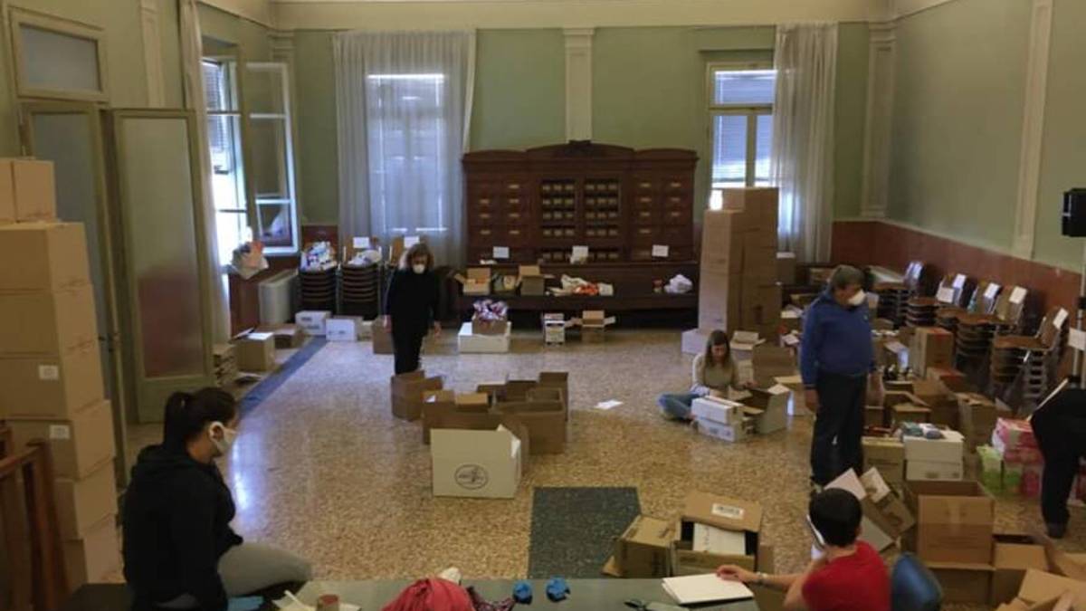 Virus, l'aula consiliare di Russi diventa emporio solidale