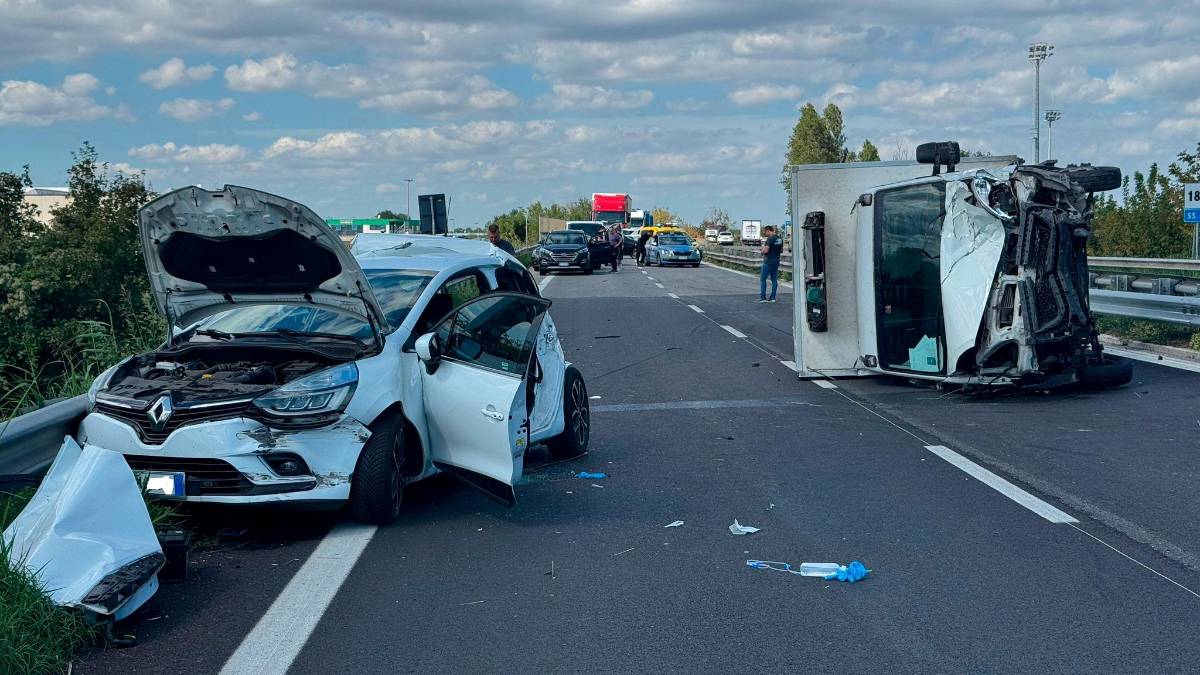 Savignano Mare, terribile incidente sull’Adriatica, cinque feriti: due sono gravi VIDEO GALLERY