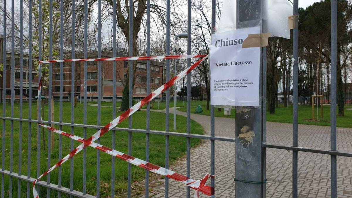 Lugo: parchi aperti da lunedì, ma non skate park e piastre