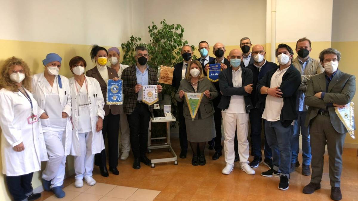 Forlì, da Rotary e Distretto 2072 un ecografo portatile ai medici Usca