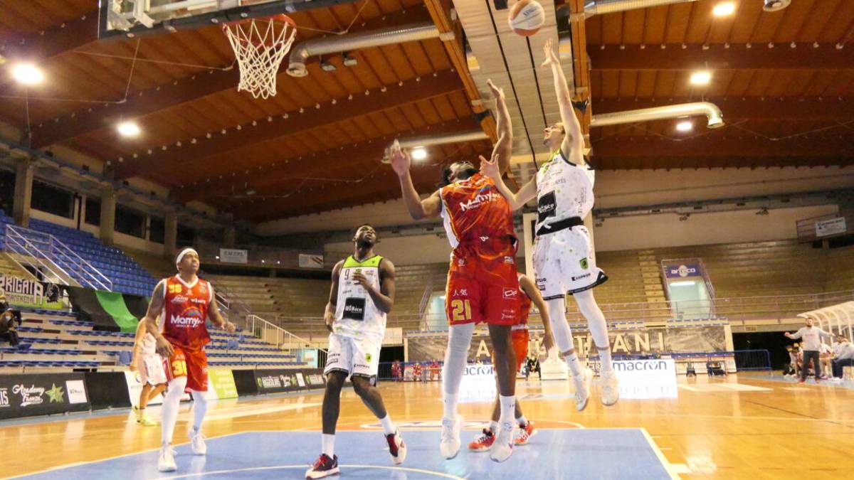 Basket B, mercoledì c'è Rekico-Omegna, sfida da piani alti