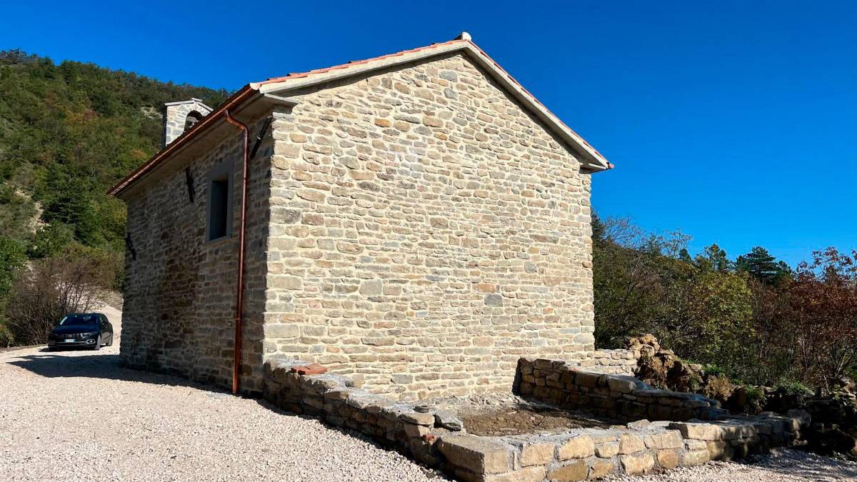 Il rifugio chiesa del Mangano appena restaurato