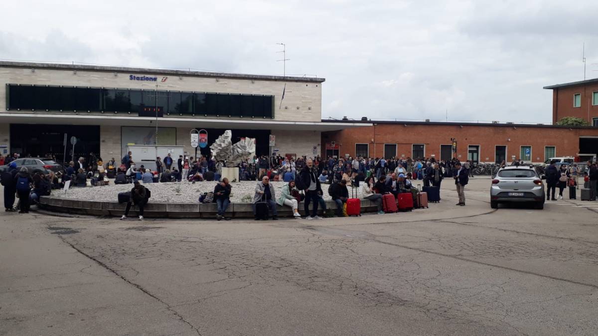 Maltempo Ravenna, circolazione ferroviaria ancora sospesa tra Russi e Lugo
