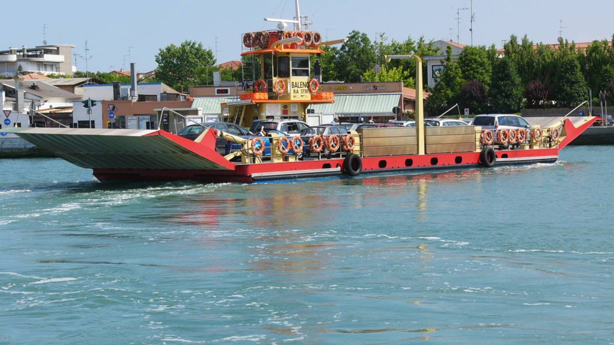 Automobilista precipitò nel canale: a Marina di Ravenna e Porto Corsini ecco i dossi rallentatori