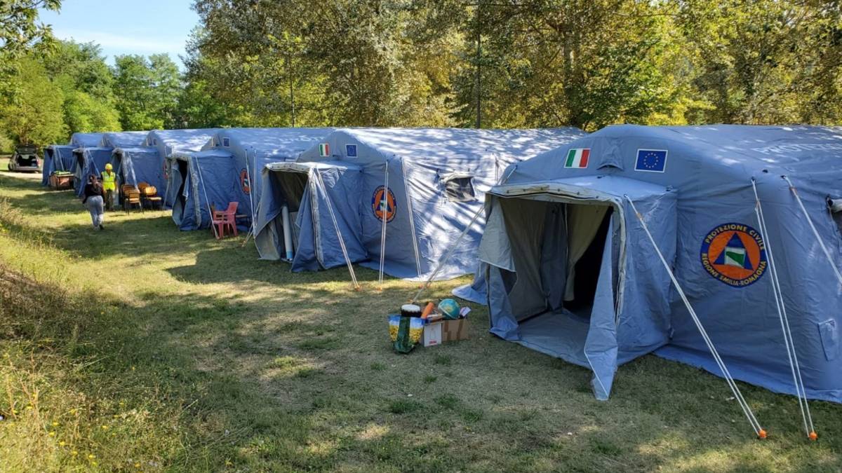 Tredozio, scuola in una tendopoli dopo il terremoto: da mercoledì ogni classe in una tenda VIDEO