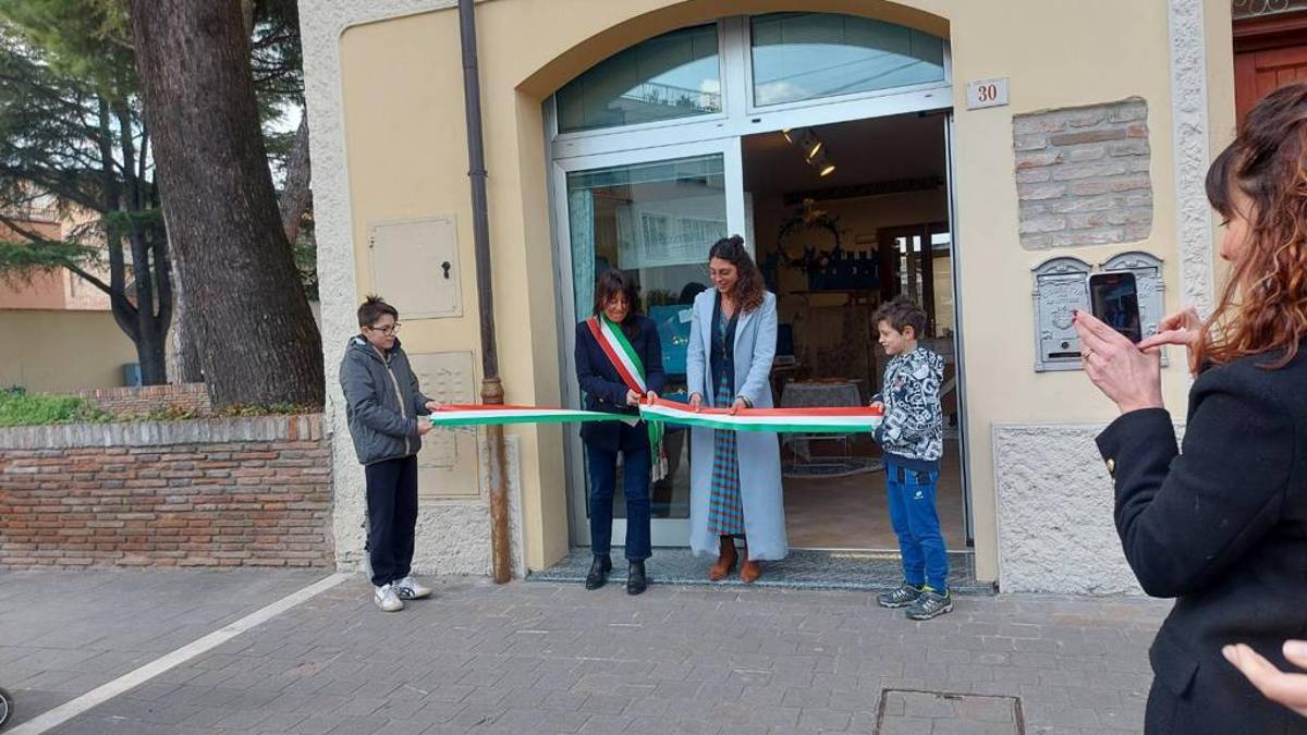 Gambettola, inaugura il laboratorio artigianale Whiteleaves