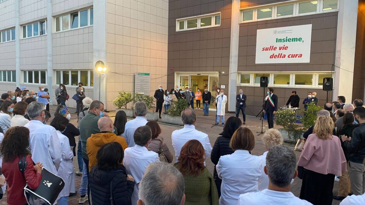 Bonaccini in visita in ospedale Cesena: il racconto dell'emergenza