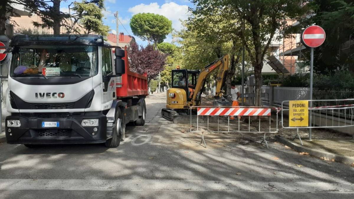 Lavori nel quartiere Centro studi e nuovi asfalti a Riccione Paese