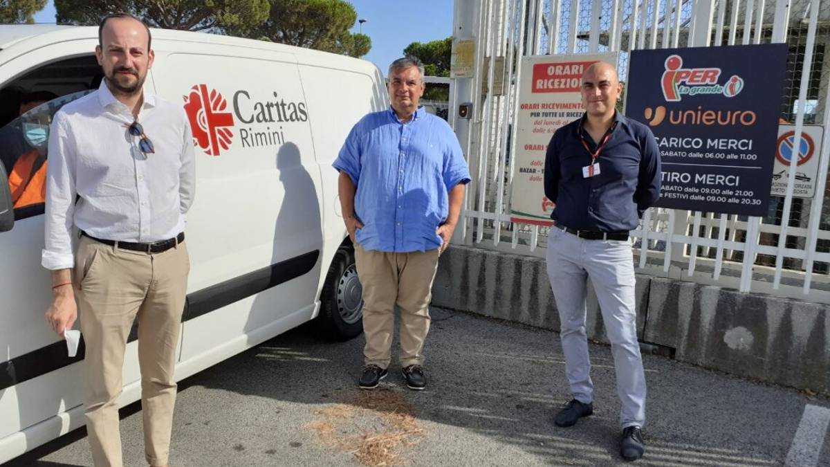 Savignano, le eccedenze alimentari dell'Iper Rubicone a sostegno della Caritas di Rimini