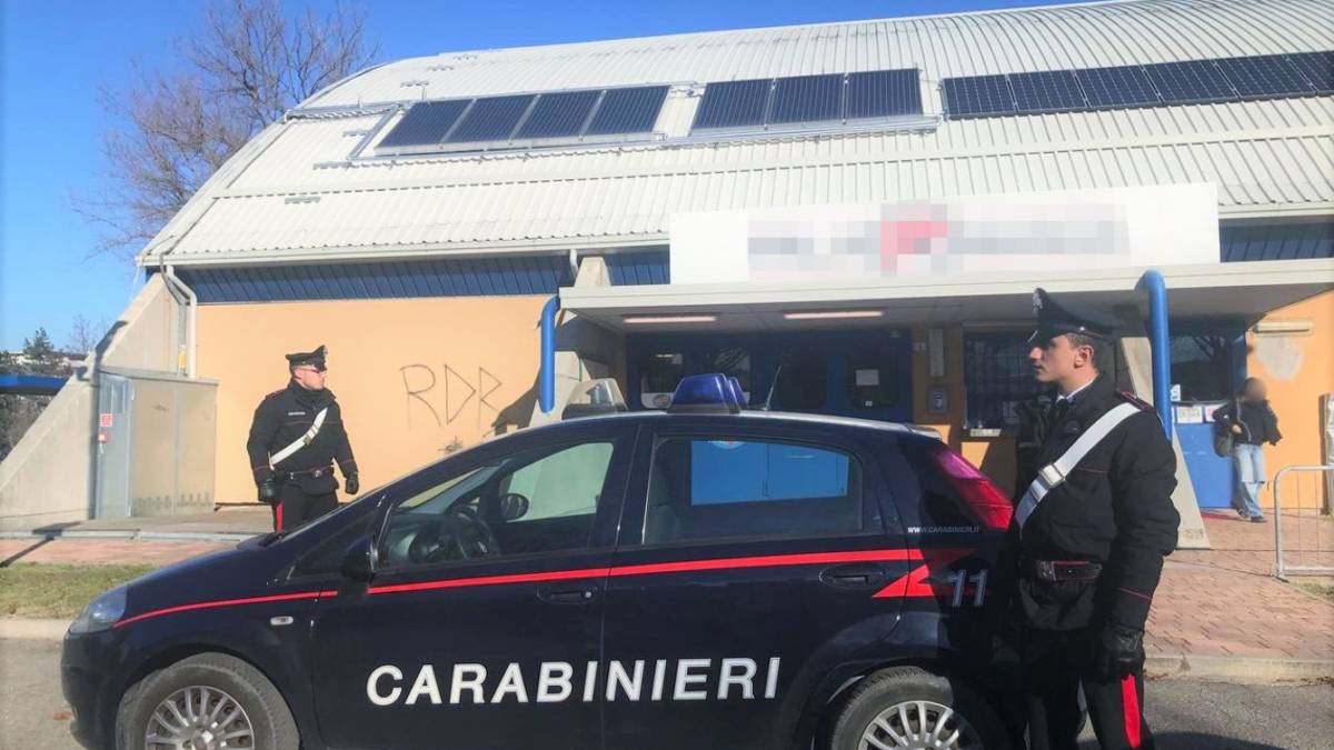 Imola, rissa sfiorata a Ozzano fra 70 tifosi di basket
