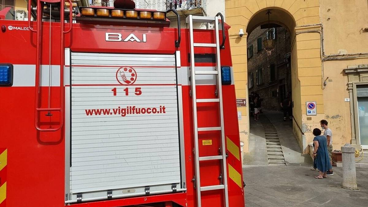 Paura a Dovadola, fiamme in appartamento