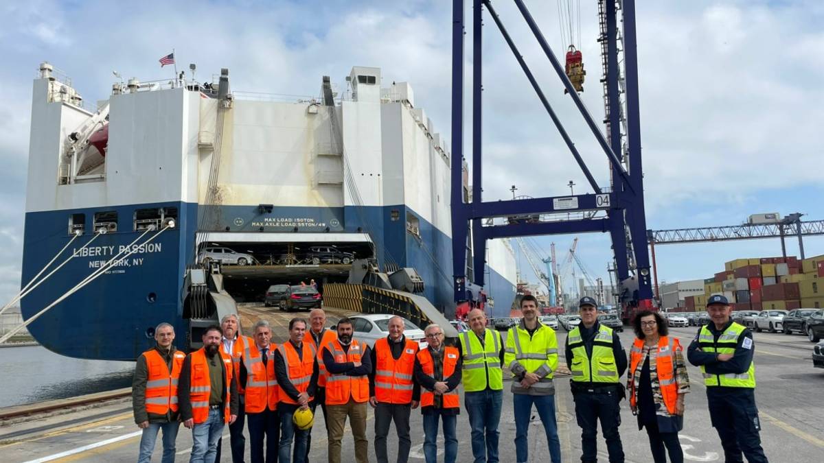 Porto di Ravenna: mille Bmw imbarcate in 12 ore verso la Corea del sud