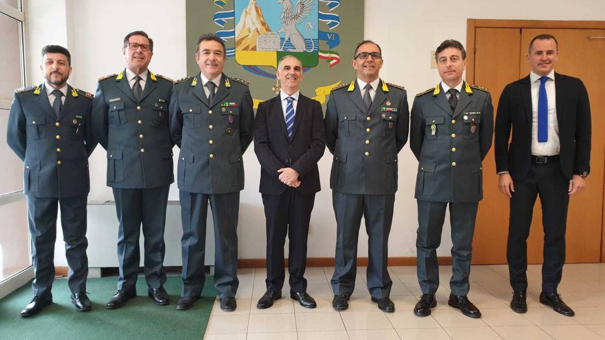 Rimini, il questore in visita alla Guardia di Finanza