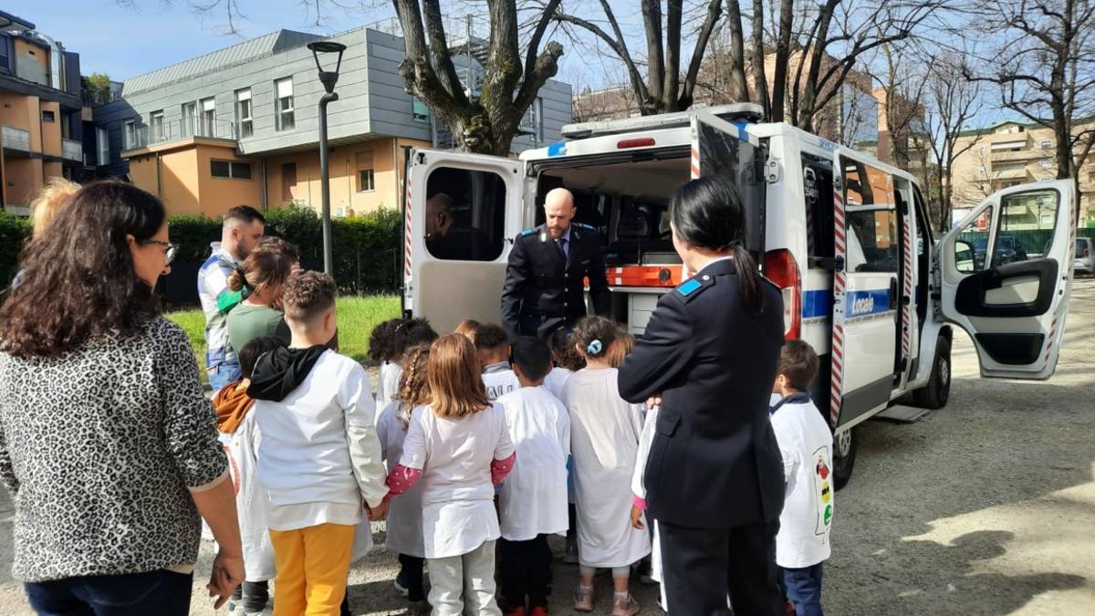 Cesena, i bambini della scuola Fiorita a lezione di educazione stradale
