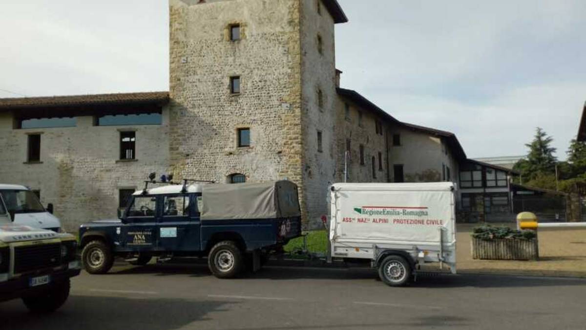 Gli alpini di Cesena al lavoro nella zona rossa di Bergamo
