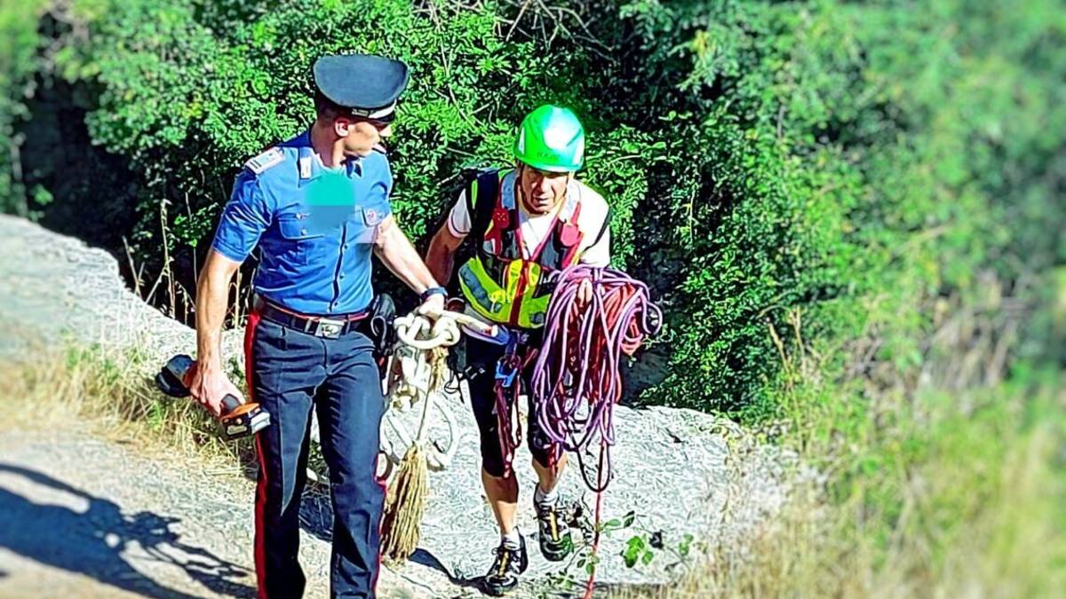 Troppi pericoli, allontanati i turisti dalla Grotta urlante