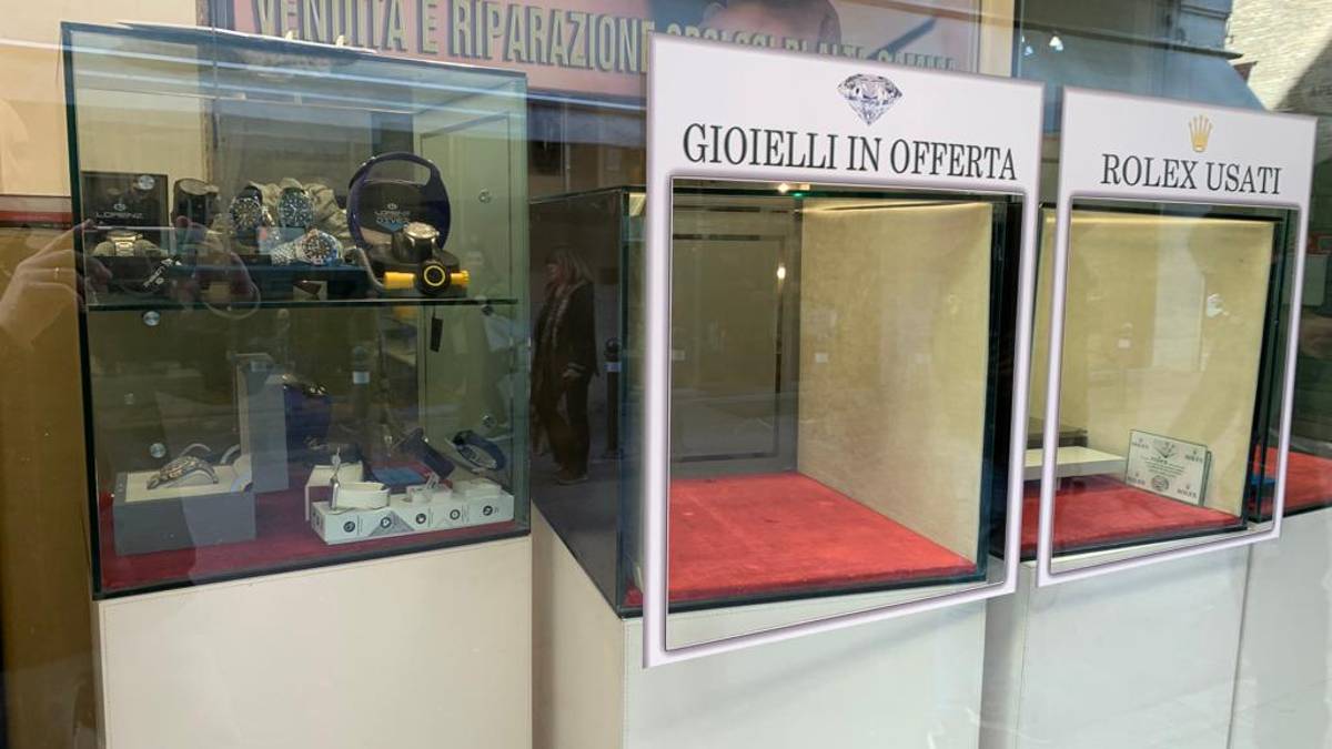Rimini, furto all'orefice in centro: bottino da 60mila euro VIDEO GALLERY