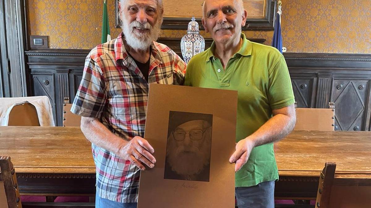 Il ricavato dei suoi quadri ai profughi ucraini a Cattolica: Io conosco l'orrore della guerra