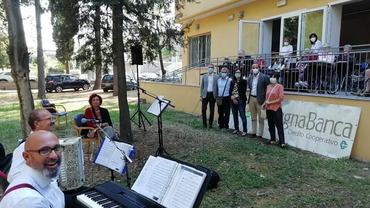 Savignano, concerti per gli anziani alle finestre delle case di riposo
