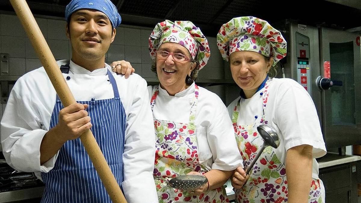 Giuliana Saragoni e i suoi piatti storici all'Osteria dei Frati
