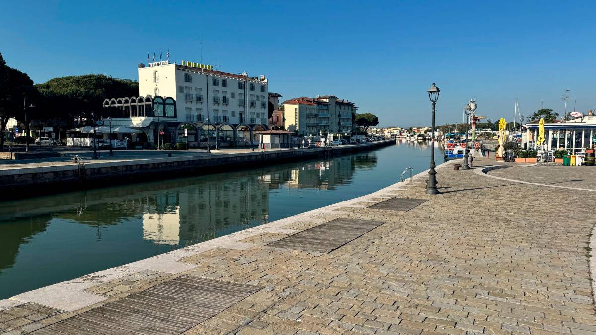 Il punto in cui l’auto è finita nel porto canale