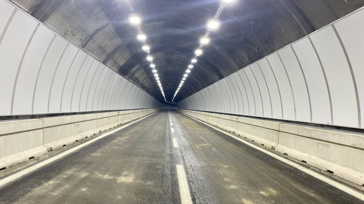 E45, la galleria Valbiano riapre al traffico in direzione Roma