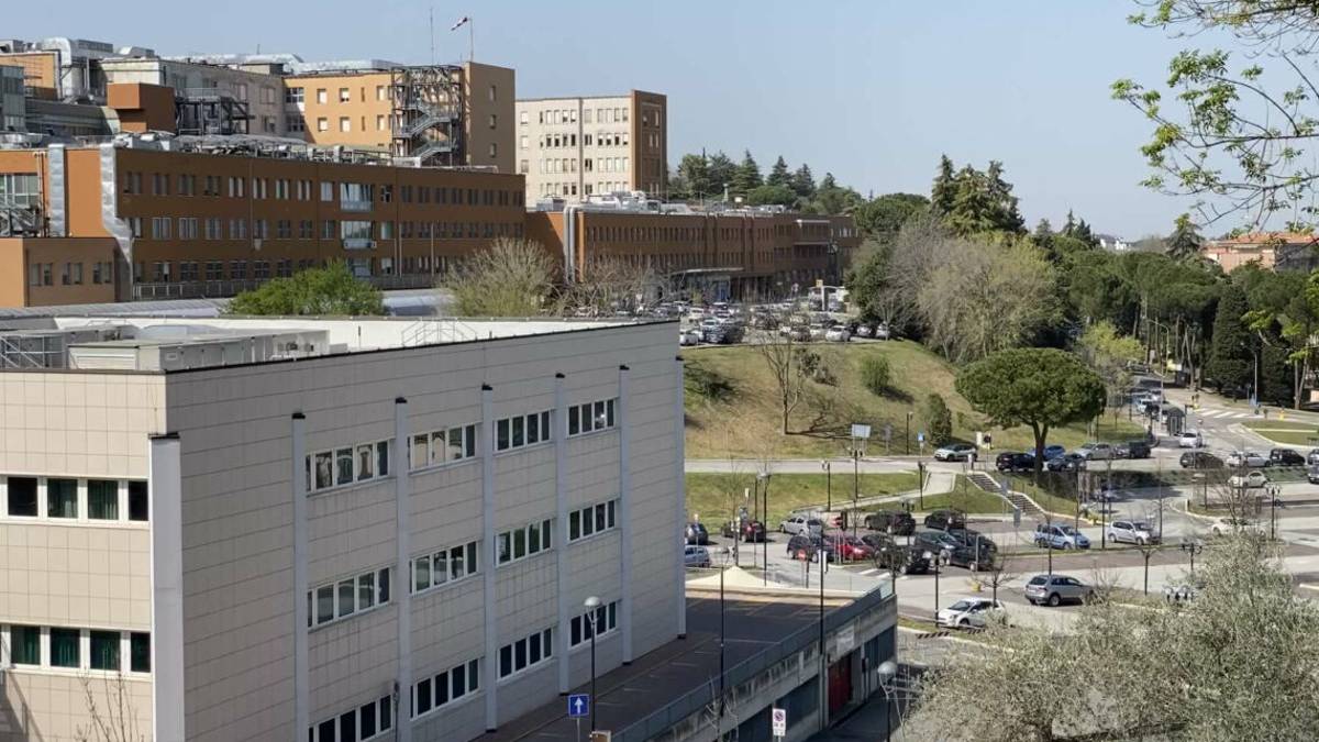 Coronavirus: a Cesena 2 morti e Rianimazioni di nuovo a pieno regime