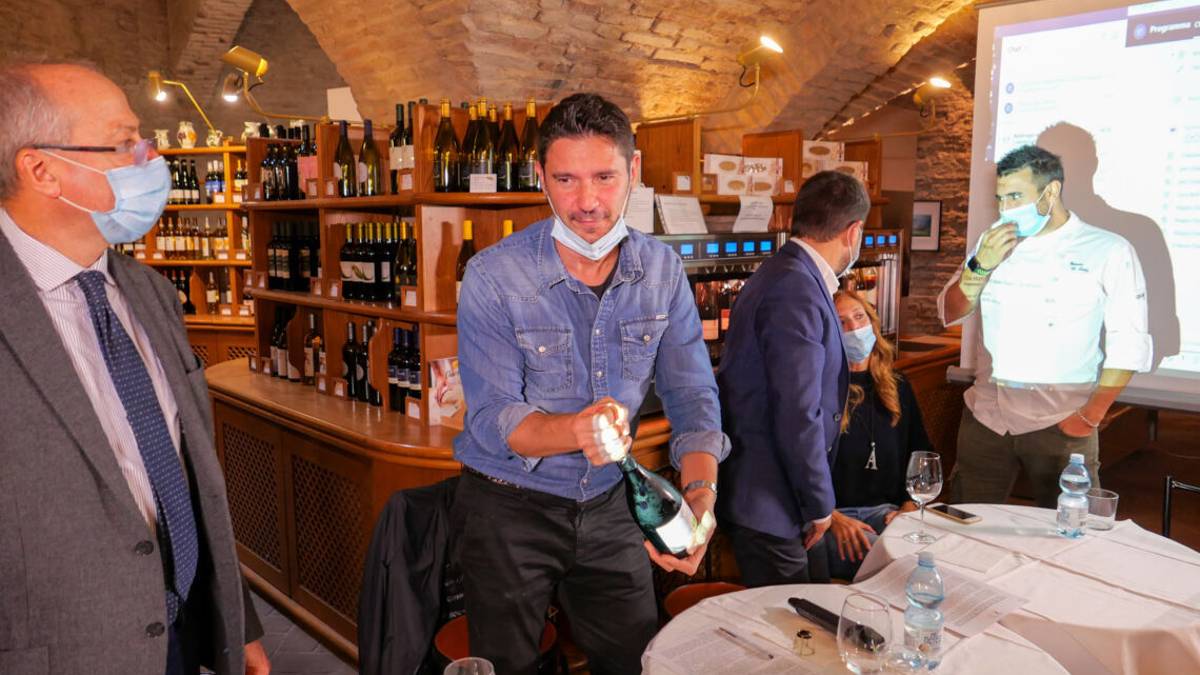 Pizza e vini regionali su La 7 e on line in compagnia di Tinto