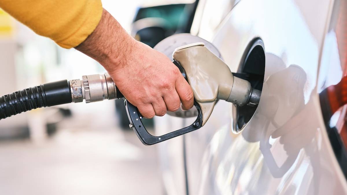 Caro benzina, il pieno a San Marino? Sarà conveniente fino al 31 gennaio