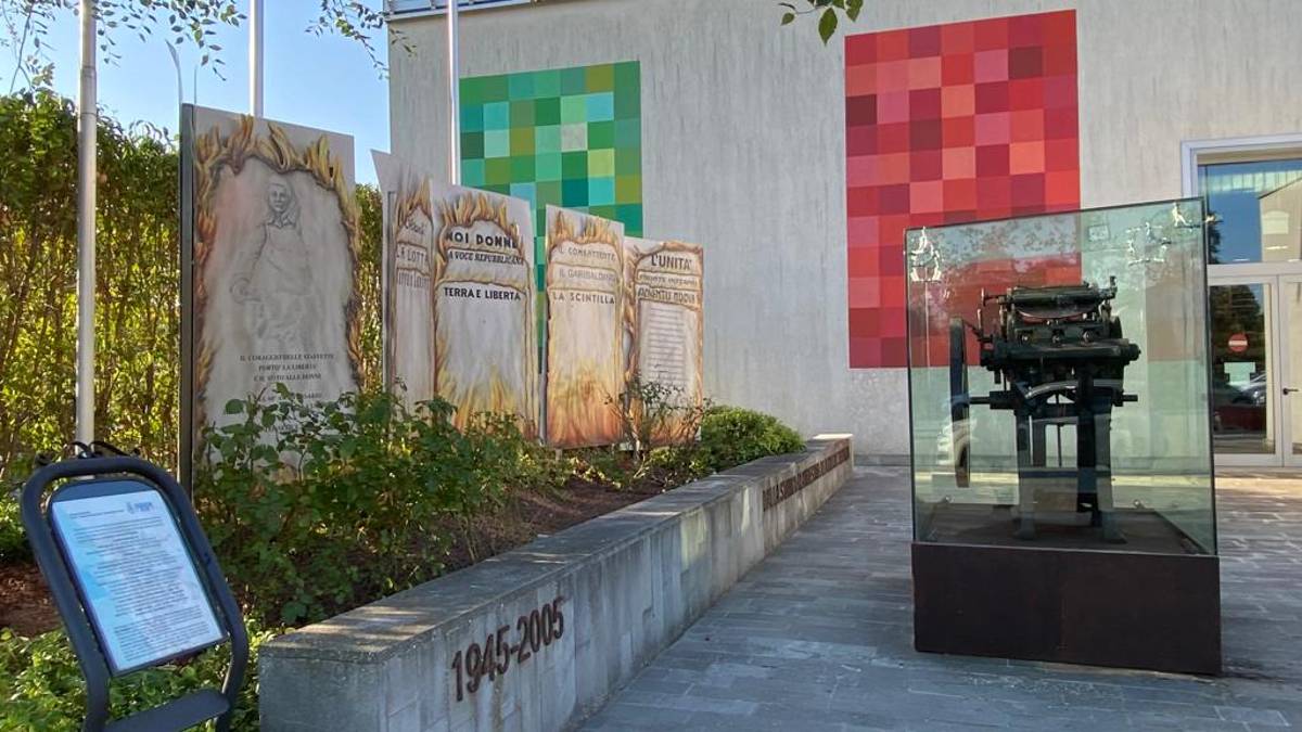 Conselice, ripristinato il monumento alla libertà di stampa: Grazie ad Anpi, Fnsi e Aser