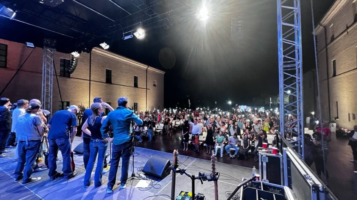 Amiamo i Beatles e i Rolling Stones: una affollata serata di ricordi a Forlì - Gallery