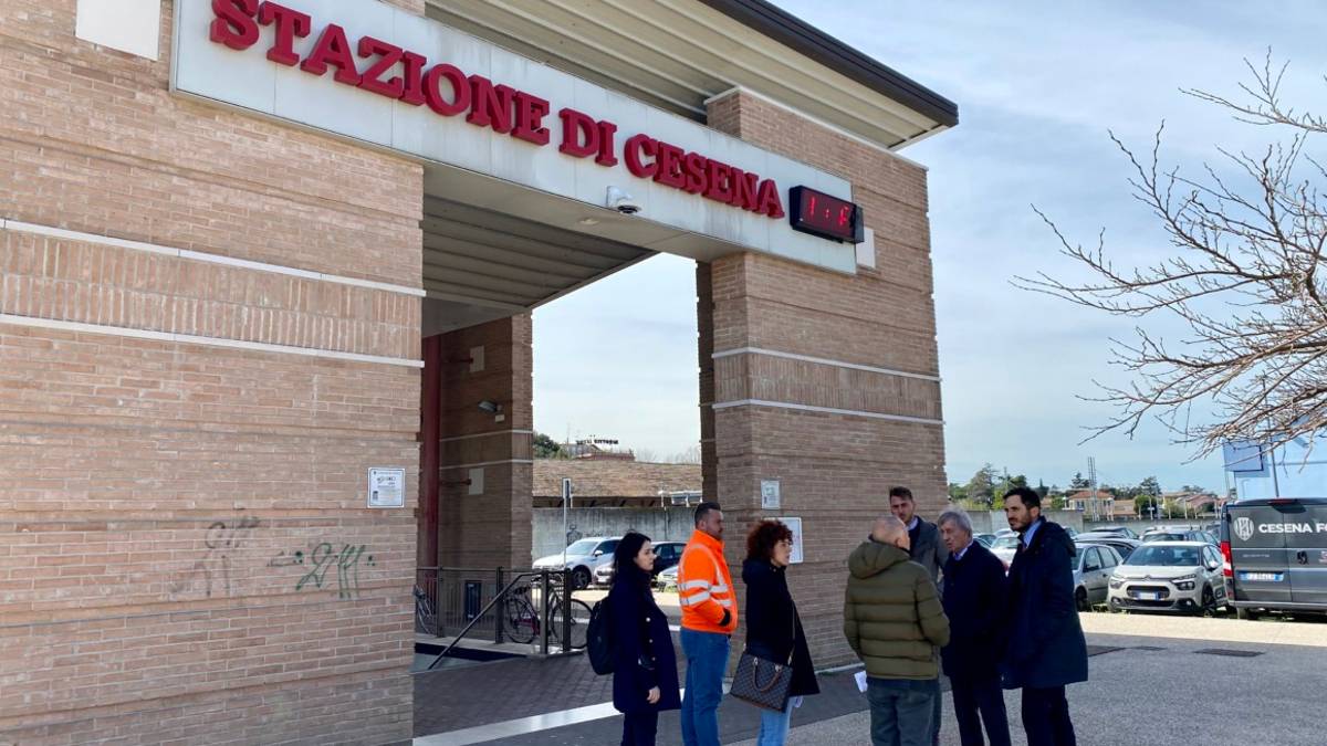 Lavori alla stazione ferroviaria di Cesena, il cantiere entra nel vivo