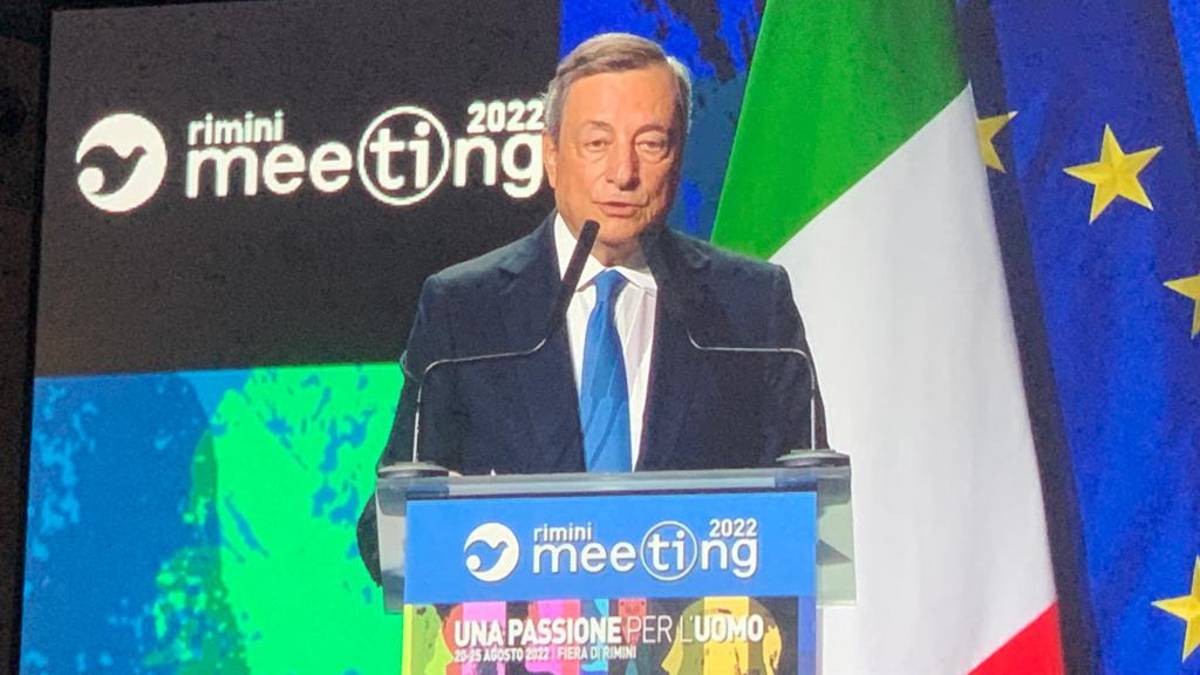Ovazione per Draghi al Meeting di Rimini: Parlo ai giovani, siete voi la speranza della politica