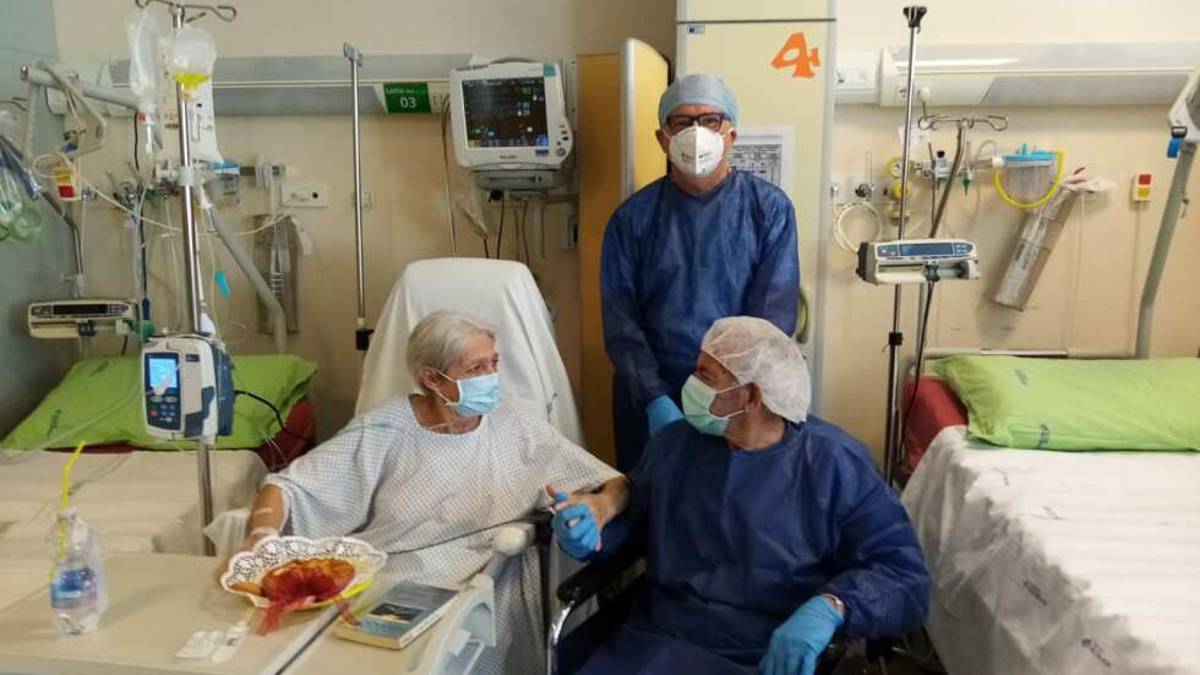 Ammalati di coronavirus, anniversario di nozze in reparto a Imola