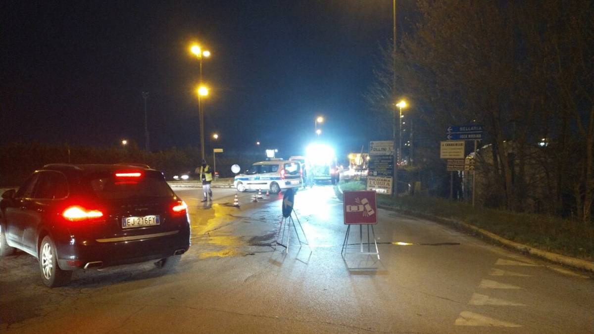Sos gasolio in strada tra San Mauro Mare e Sala di Cesenatico