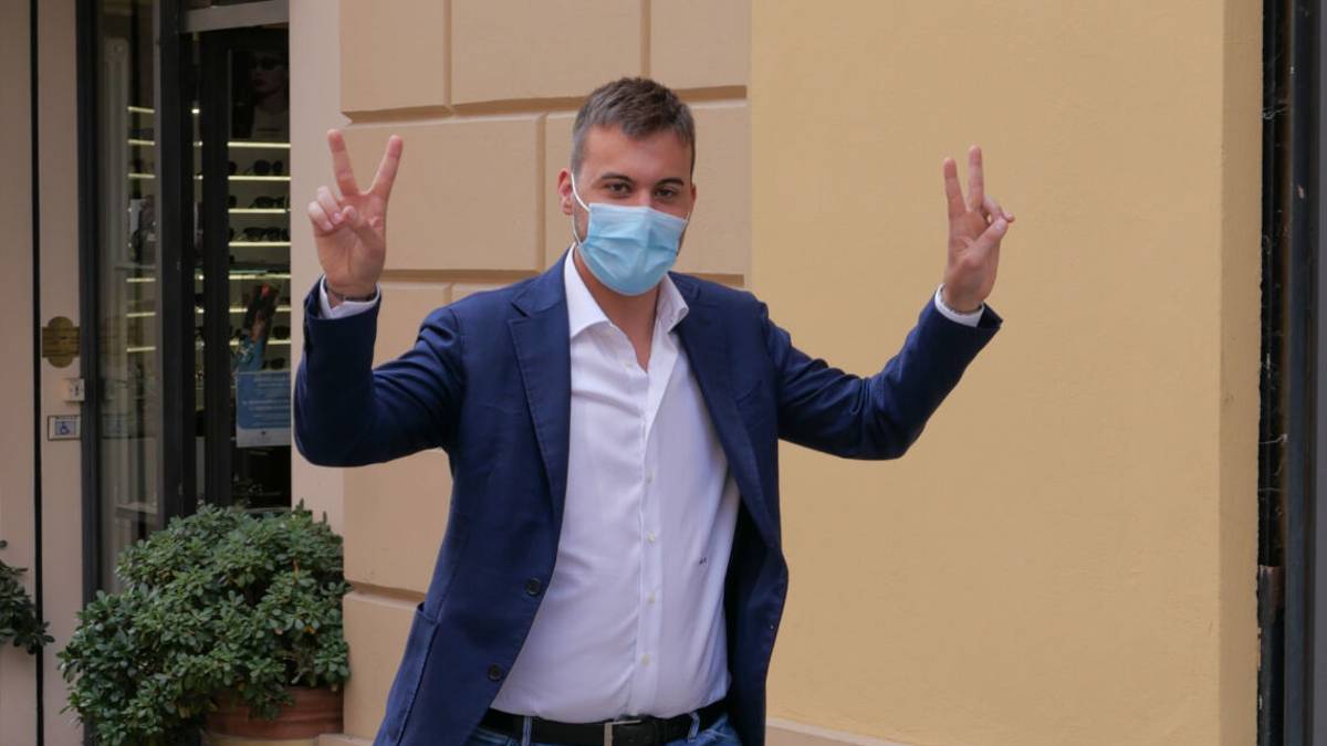 Marco Panieri, è il nuovo sindaco di Imola al primo turno VIDEO