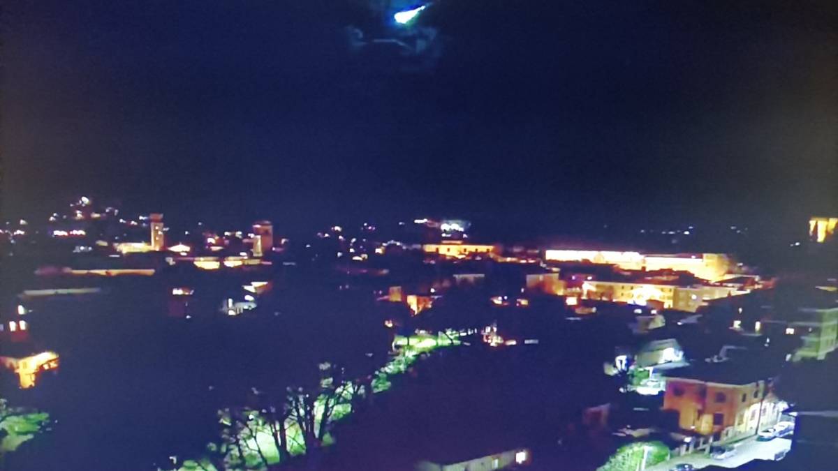 Cesena. Il passaggio di un meteorite ripreso da una webcam VIDEO