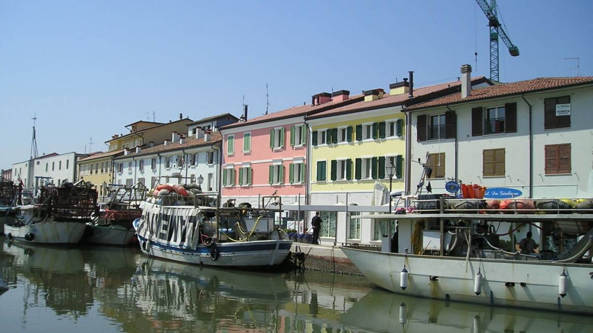 Cesenatico ponente, raccolta porta a porta nei ristoranti del porto