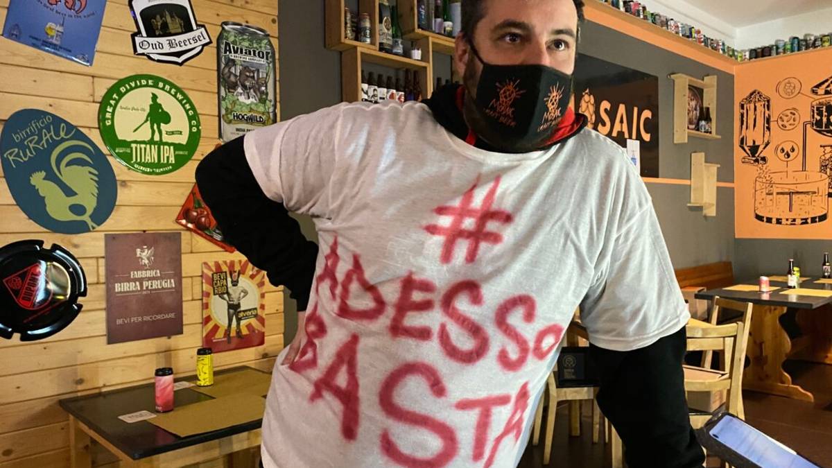 Cesena, la protesta di baristi e ristoratori