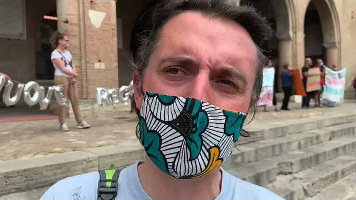 Rimini, la manifestazione dei comitati contro le antenne VIDEO