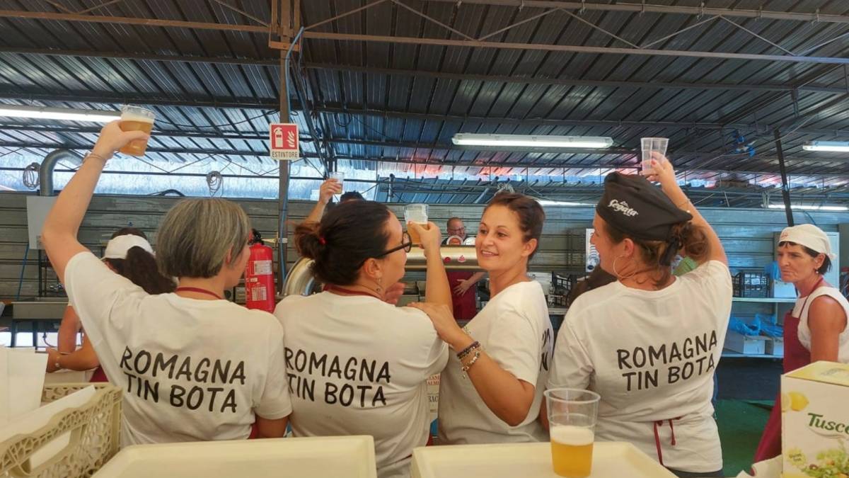 Le piadine e i cappelletti al ragù di Conselice conquistano la sagra di Trento: il ricavato in beneficenza