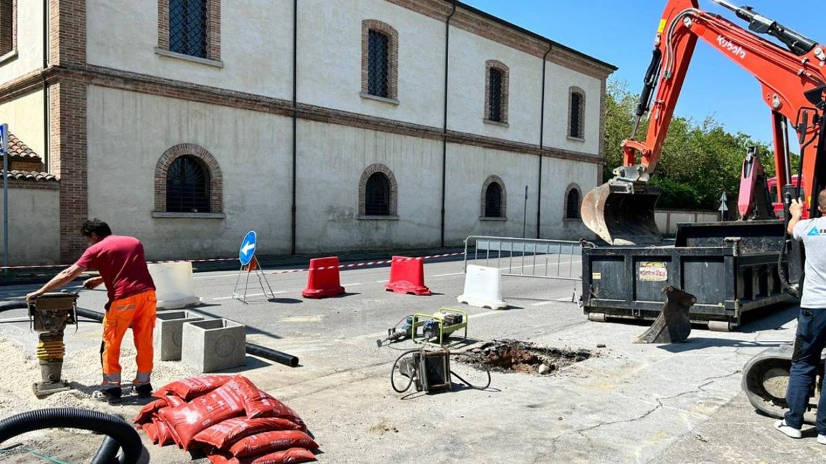 Savignano, nuovo semaforo a chiamata all'altezza della scuola media