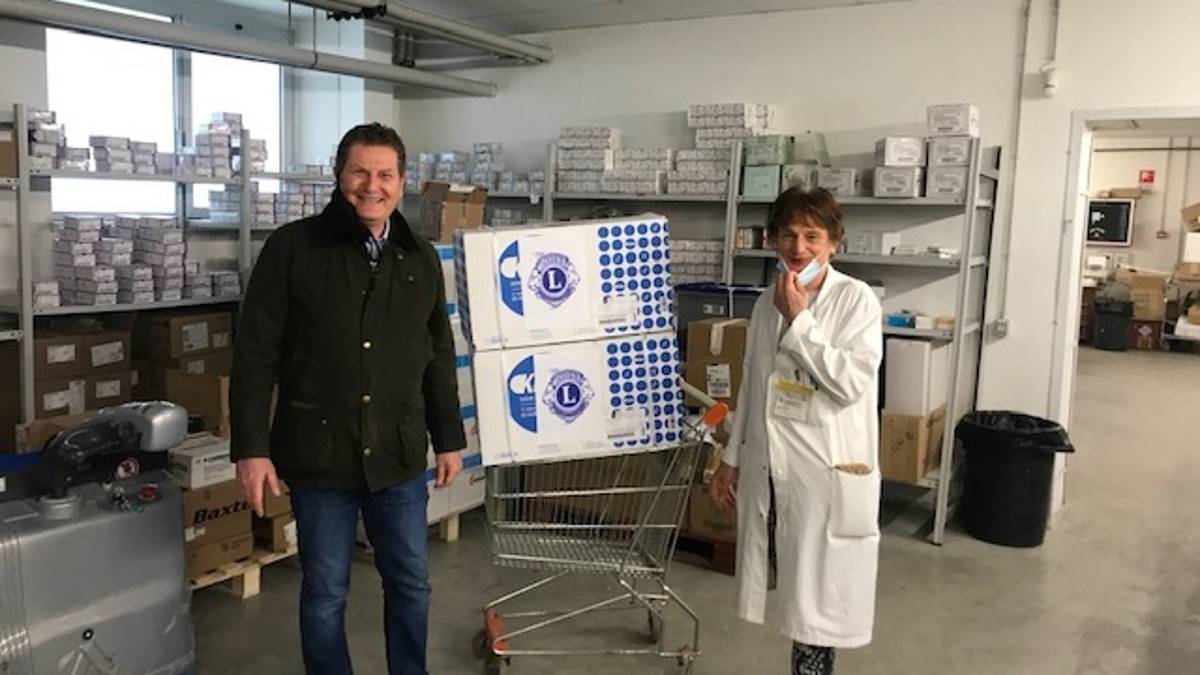 Coronavirus, il Lions Club Ravenna Host dona 4mila mascherine