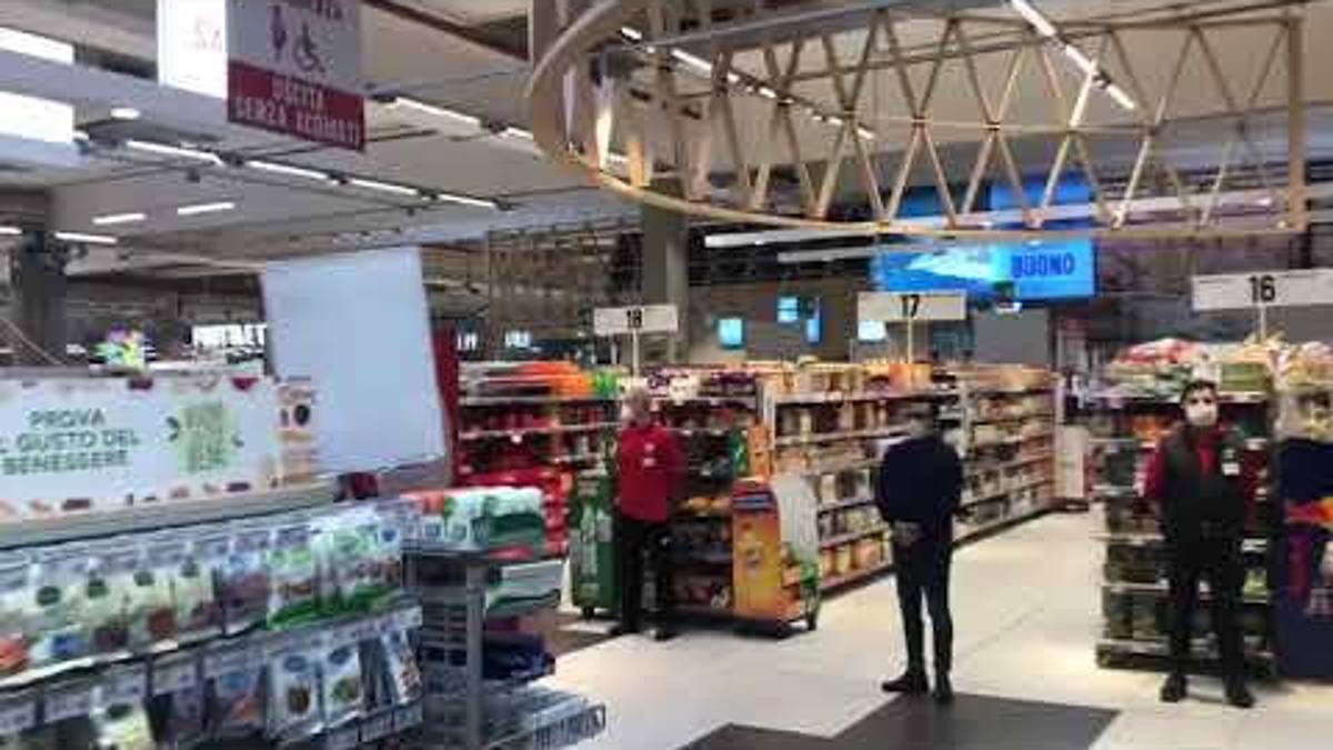 Virus, domenica supermercati chiusi, aperte farmacie ed edicole