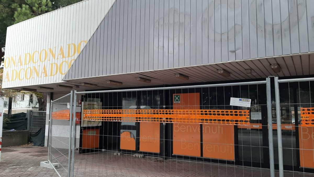 Cervia, partono i lavori per il nuovo centro di comunità ospitato nell’ex Conad