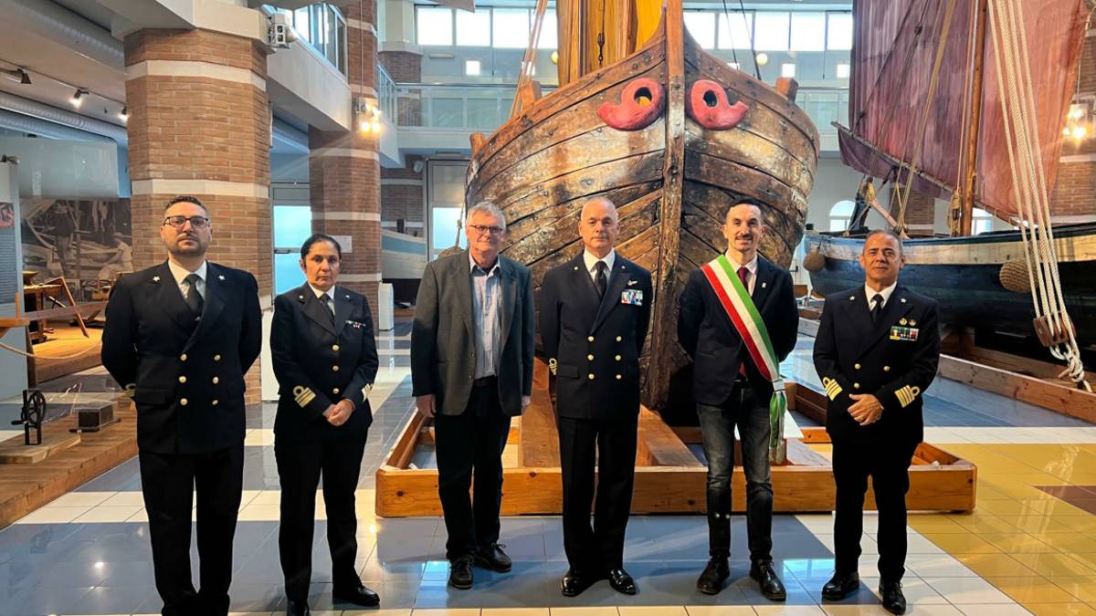 L'ammiraglio Ribuffo in visita a Cesenatico