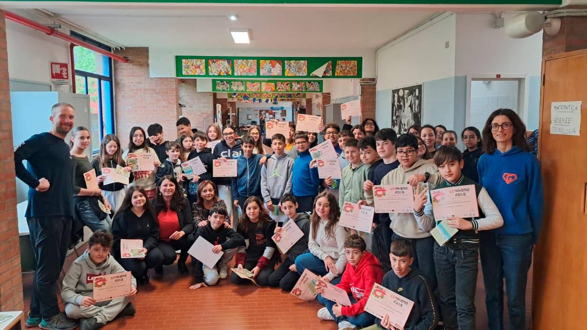 Imola, consegnati i diplomi di ciclista urbano alla scuola Andrea Costa IC6