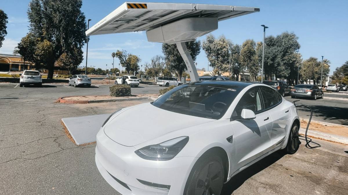 Cesena. Entro agosto arrivano 60 colonnine di ricarica elettrica per auto