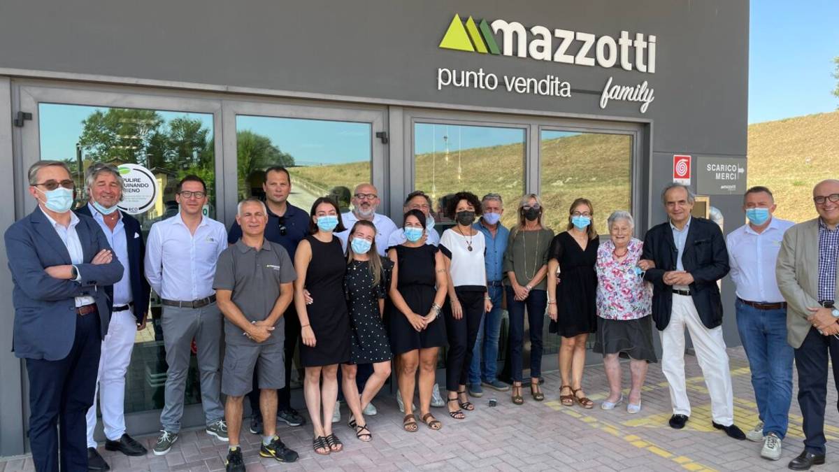 Forlì, il sindaco Zattini e l'assessore Casara in visita a Biffi e Mazzotti
