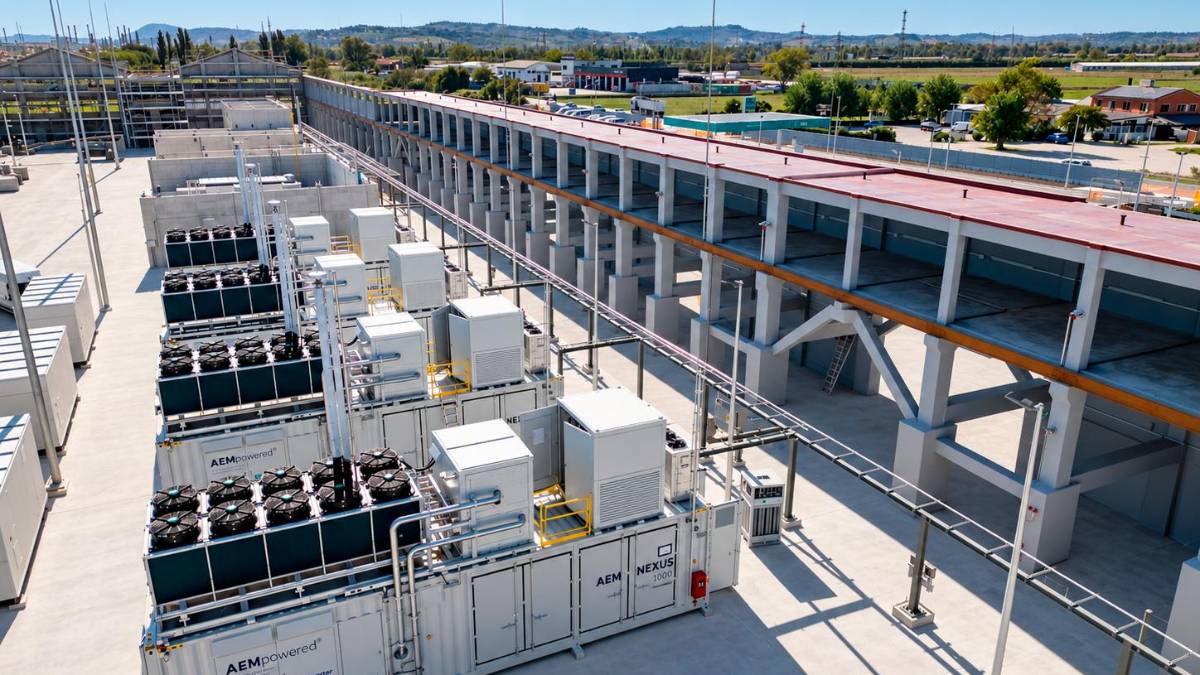 Il riminese che investe nell’idrogeno: “Così possiamo alimentare 100 autobus” FOTOGALLERY